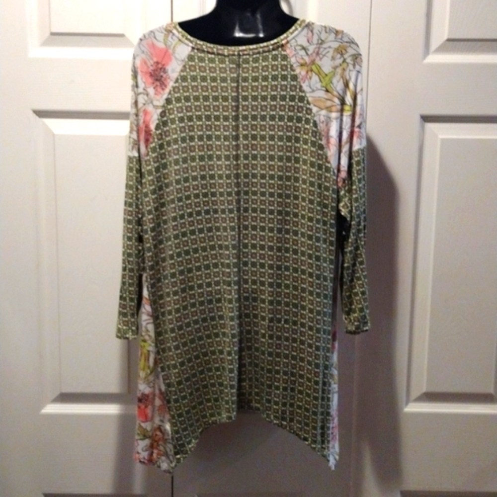 Cato Floral Top 14/16W - Picture 5 of 6